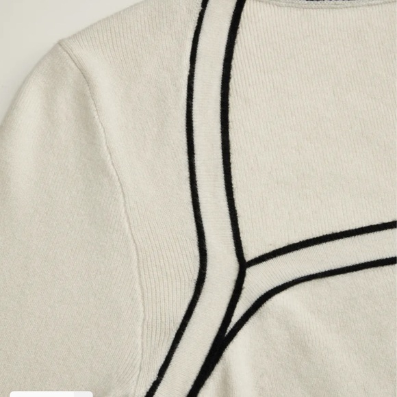 KNIT SQUARE NECK SOLID CONTRASTING BINDING RUCHED LONG SLEEVE TOP - Picture 3 of 6